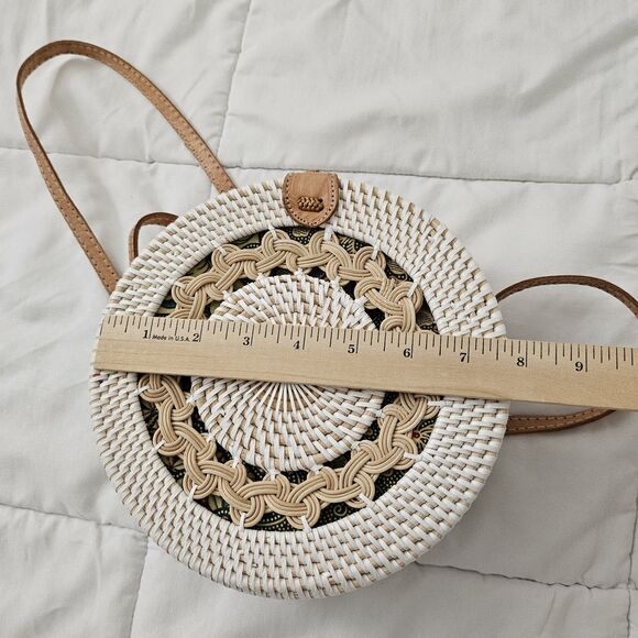 Round Straw Bag White Wicker Rattan Handwoven Crossbody Beach Boho Resortwear - Picture 7 of 9